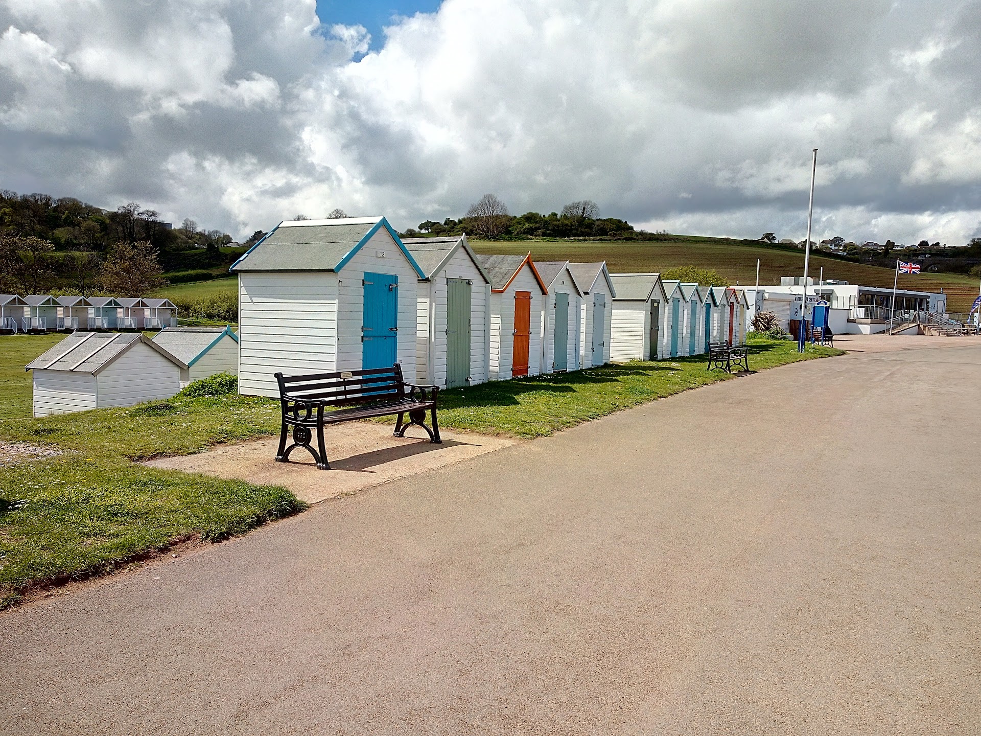 Broadsands Beach dog-friendly beach, Torbay — seasonal dog access