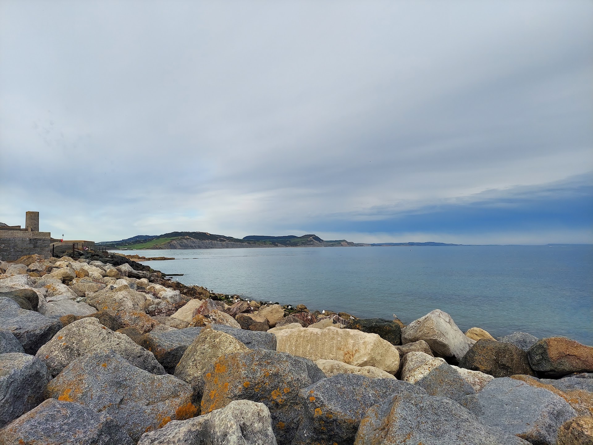 Church Cliff Beach dog-friendly beach, Dorset — year-round dog access
