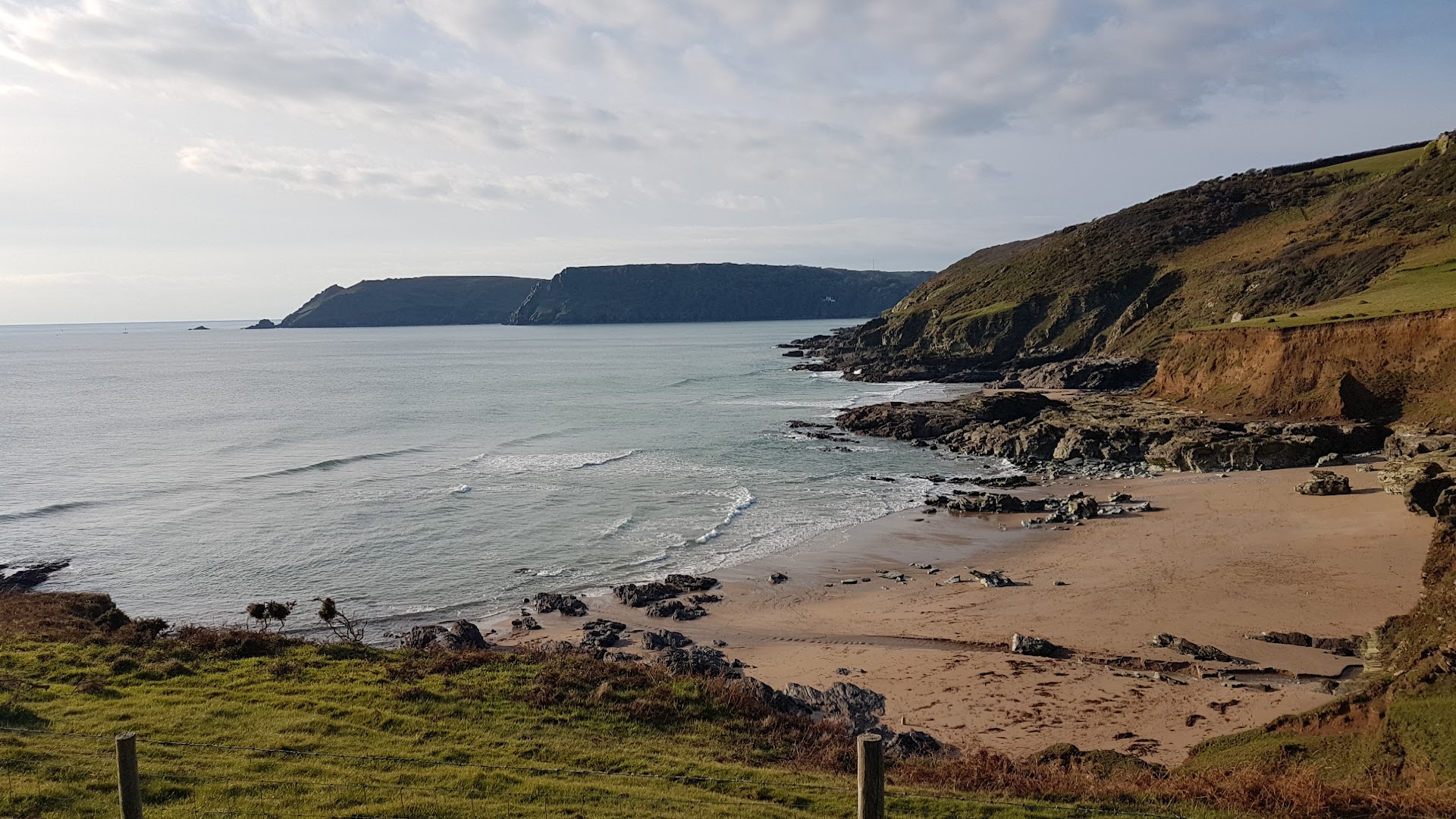 Gara Rock beach dog-friendly beach, South Devon — year-round dog access