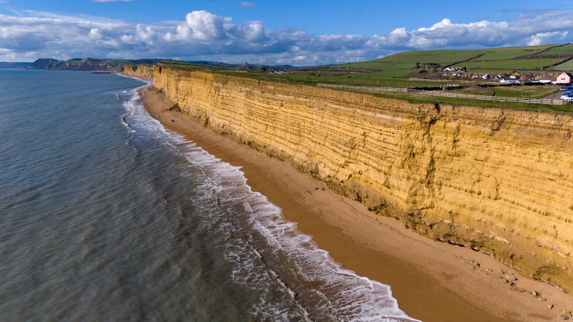 Hive Beach dog-friendly beach, Dorset — seasonal dog access