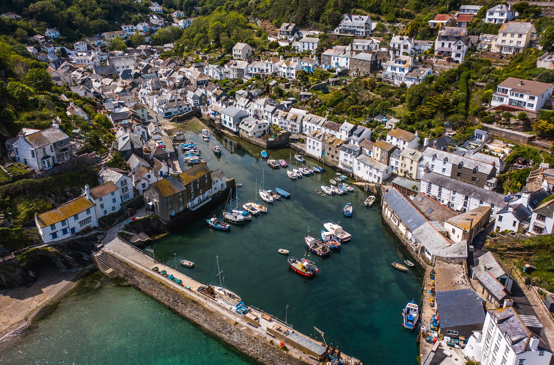 Polperro Beach dog-friendly beach, Cornwall — year-round dog access