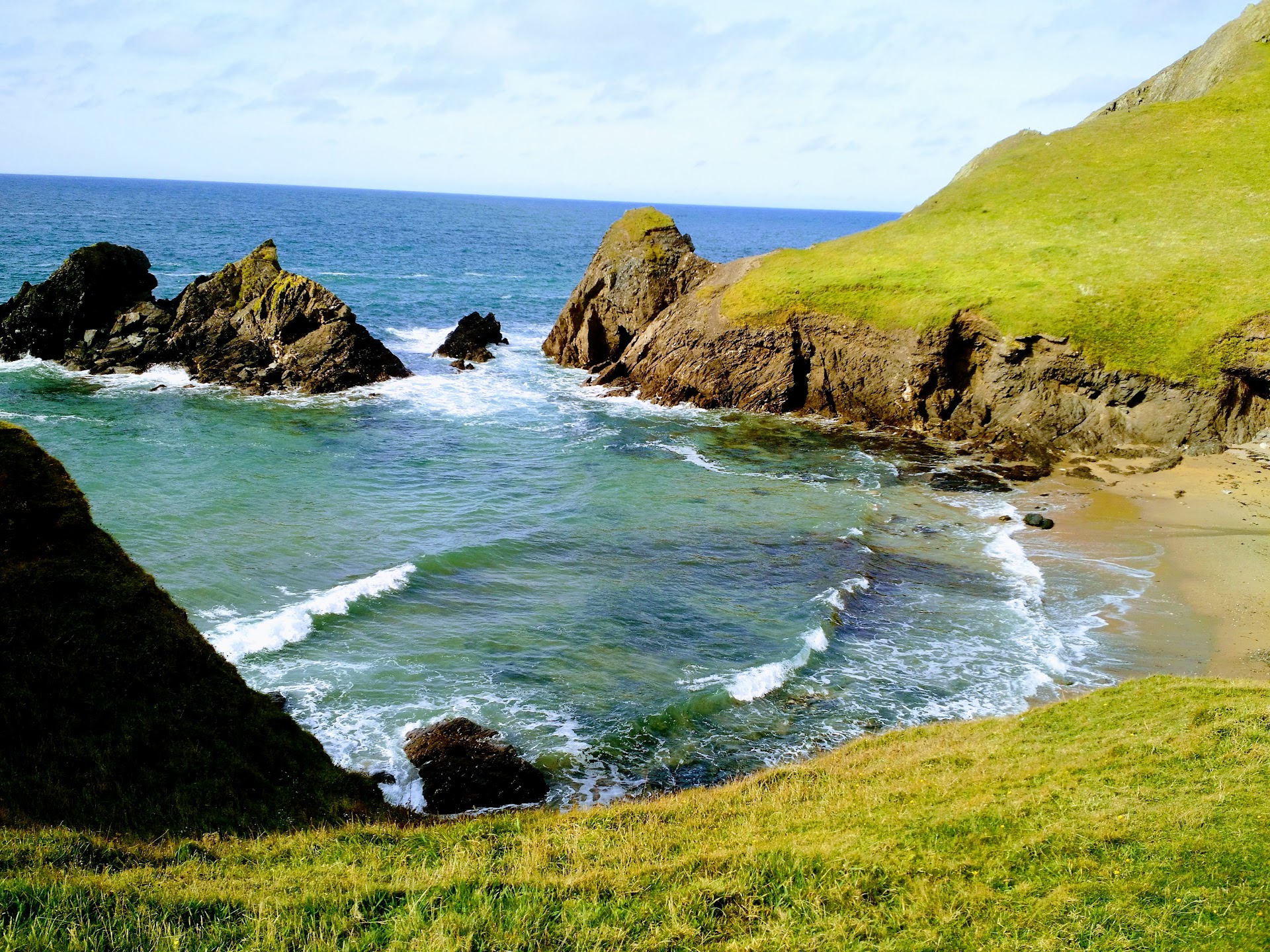 Soar Mill Cove dog-friendly beach, Torbay — year-round dog access